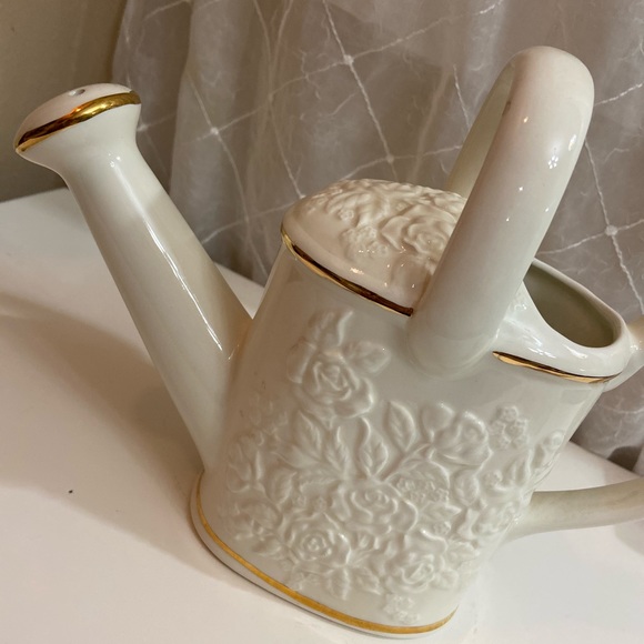 Formalities by Baum Bros Vase / heart Box - Picture 2 of 10